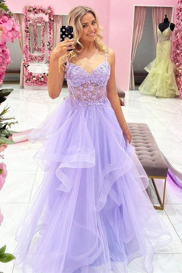 Hermosos vestidos de fiesta largos con escote en V, encaje morado con cuentas y flores